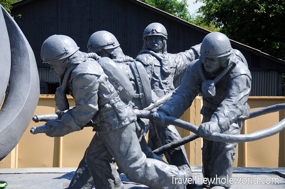 Chernobyl-Firefighters-Memorial.jpg