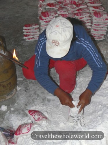 Bolivia Uyuni Salt Packing