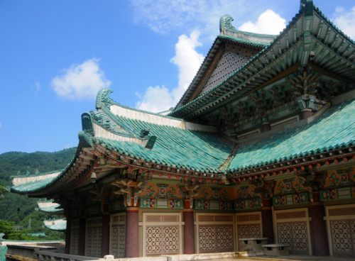 North-Korea-Myoyang-Friendship-Hall-Top
