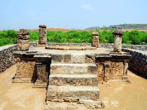 Pakistan Taxila Shrine2