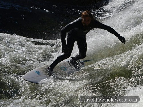 Munich English Park Surfing