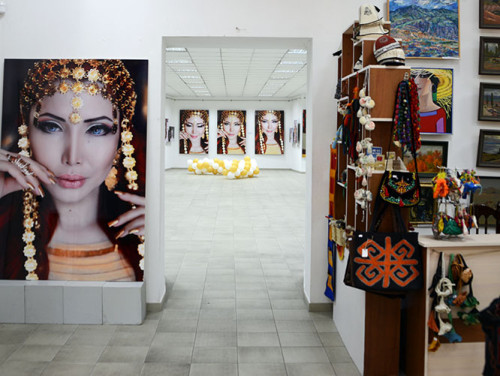 Kyrgyzstan Bishkek Gallery Inside