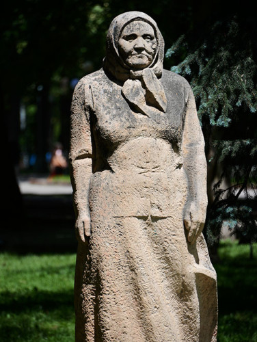Kyrgyzstan Bishkek Park Statue