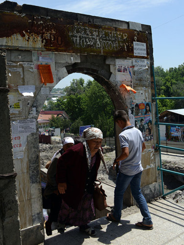 Kyrgyzstan Osh Bazaar Entrance