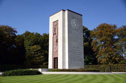 Luxembourg-American-Cemetery-Memorial