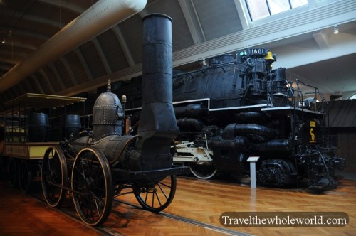 Michigan-Dearborn-Ford-Museum-Locomotives