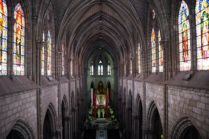 Ecuador Quito Basilica Inside