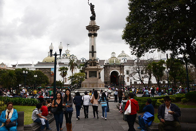 Ecuador Quito Plaza Independencia