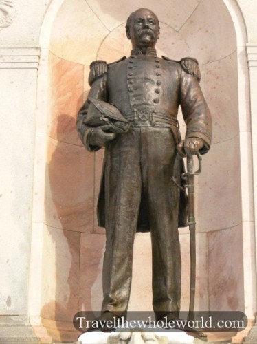 New-Hampshire-Concord-Statue