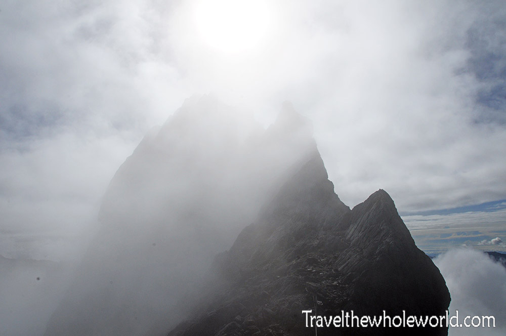 carstensz-pyramid-climb-summit-ridge
