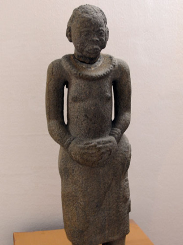 Nigiera Lagos Statue