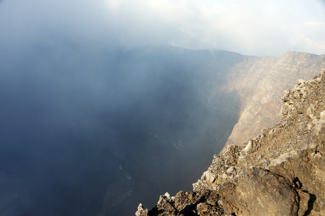 Congo Nyiragongo Volcano Summit