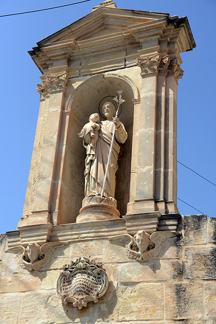Malta Statue