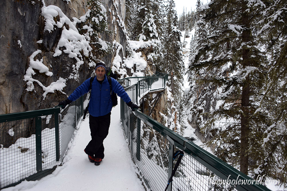 Winter hiking in Johnston Canyon Banff
