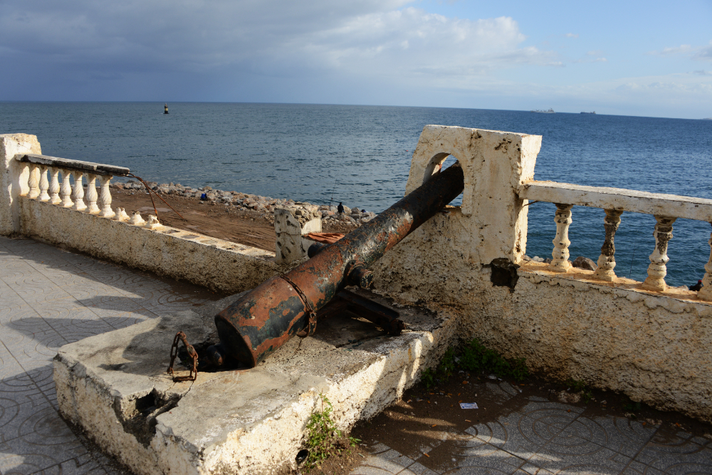 Historic cannon along the waterfront in Algiers