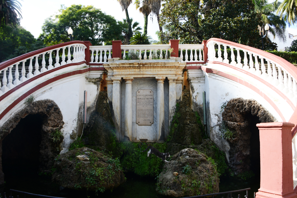Fountain and staircase in Parc de Galland in Algiers