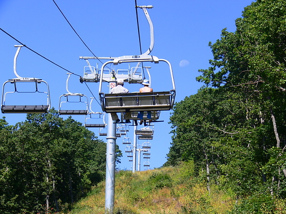 Chairlift climbing the mountains at Tsakhkadzor in Armenia