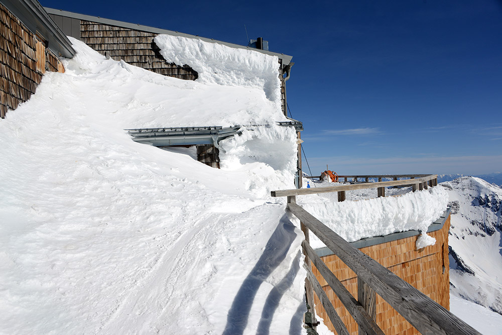 Erzherzog Johann Hut buried in snow high on Grossglockner