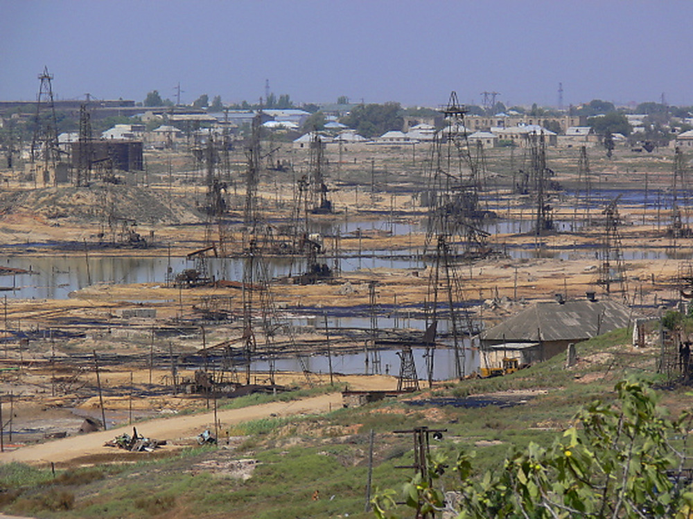 Oil wells and industrial equipment in Azerbaijan