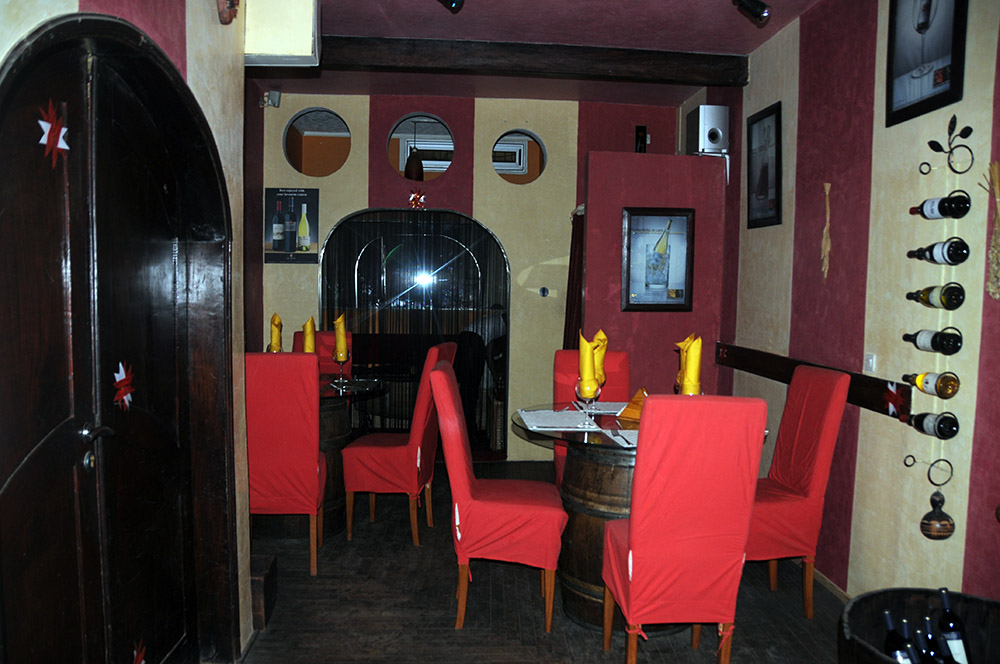 Restaurant in the Haie Vive neighborhood of Cotonou, Benin