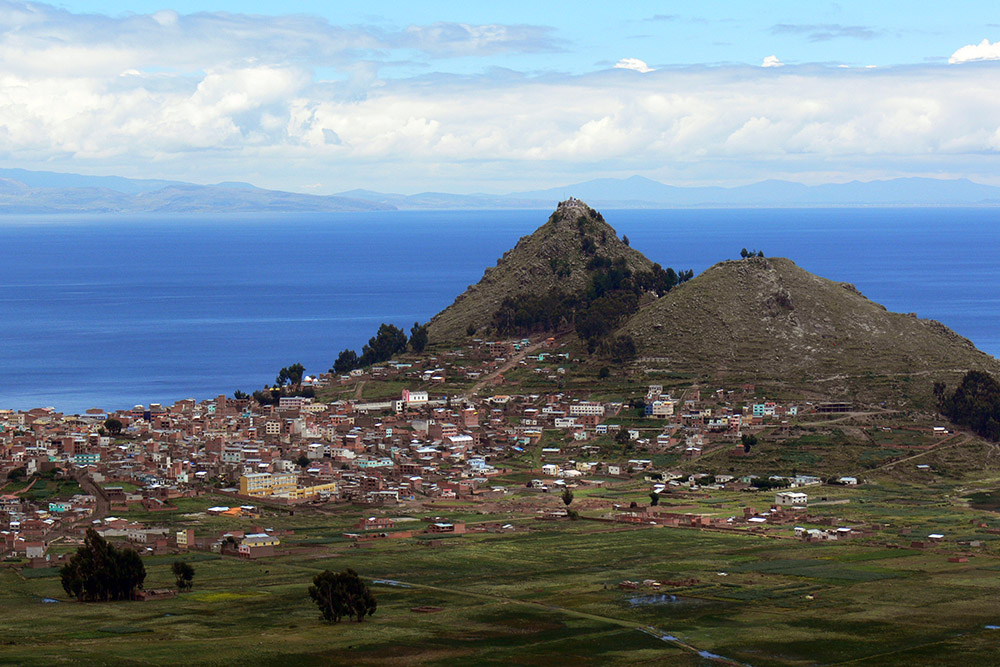Mountain scenery above Copacabana, Bolivia