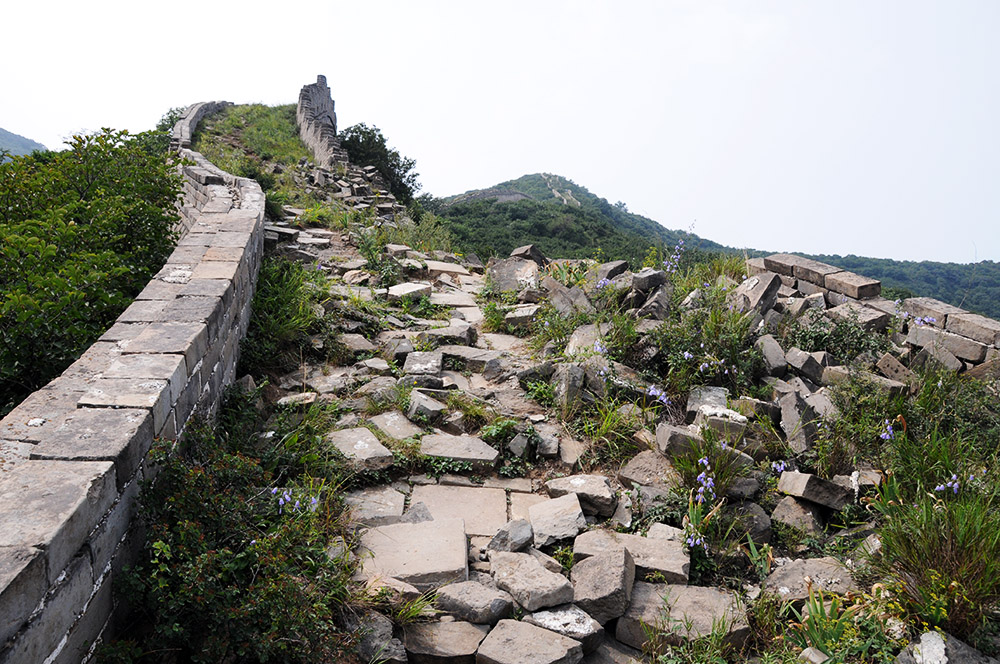Unrestored ruins of the Great Wall of China