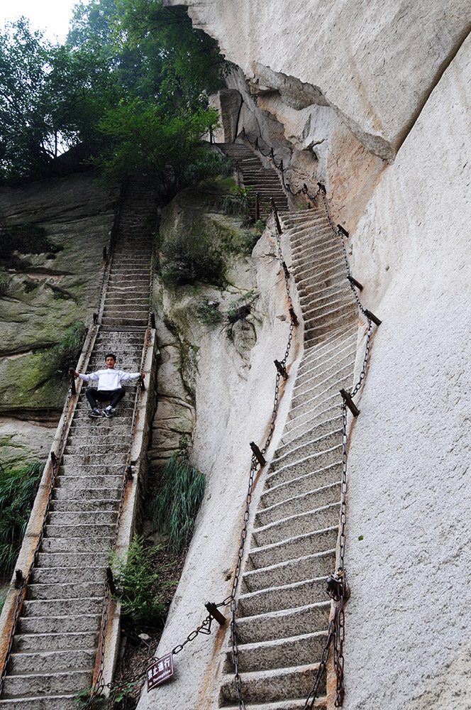 Very steep stairs on the Soldier's Trail at Mount Huashan