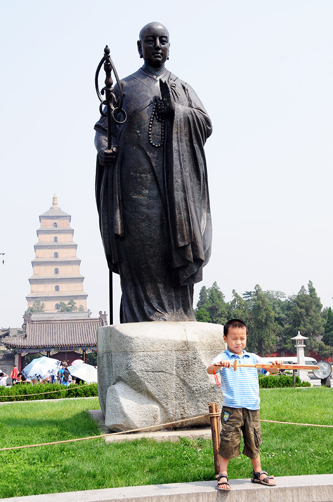 Big Wild Goose Pagoda and statue of Xuanzang in Xi'an