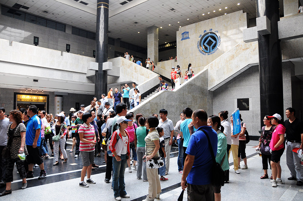 Visitors at the Terracotta Army museum