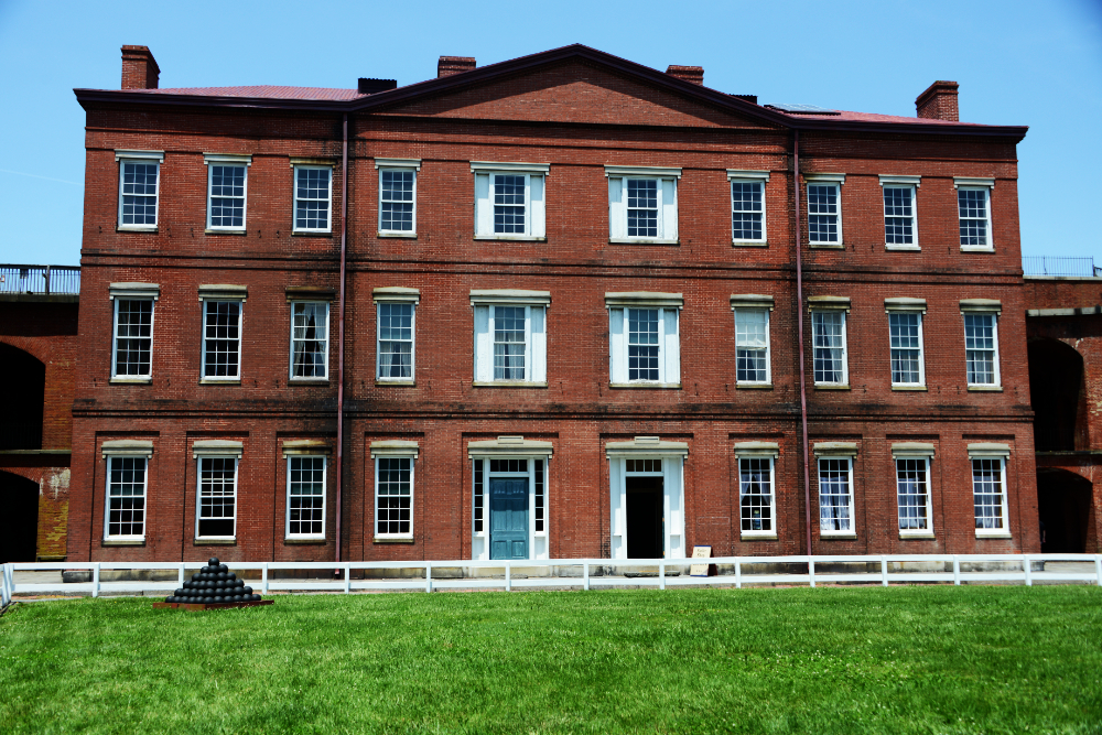 Building inside Fort Delaware