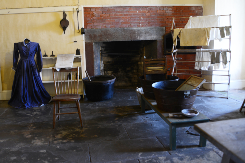 Laundry room at Fort Delaware
