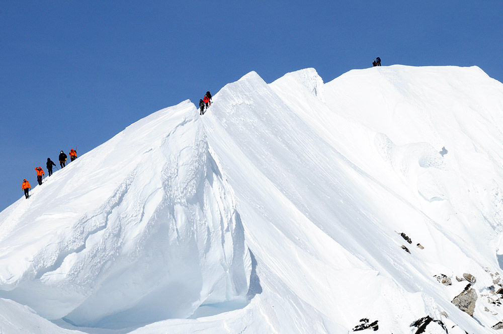 Corniced summit ridge of Denali