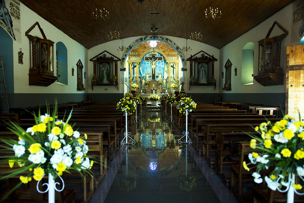 El Salvador Ruta de las Flores Church Interior