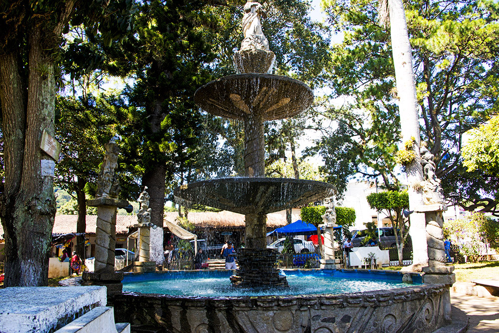 El Salvador Ruta de las Flores Fountain