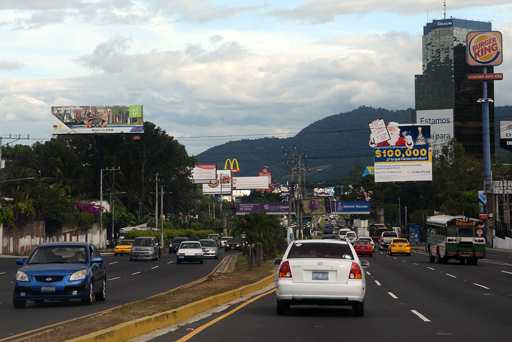 Highway entering San Salvador