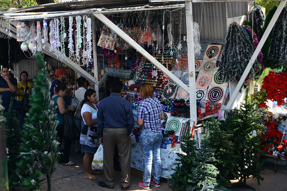 Christmas market in San Salvador