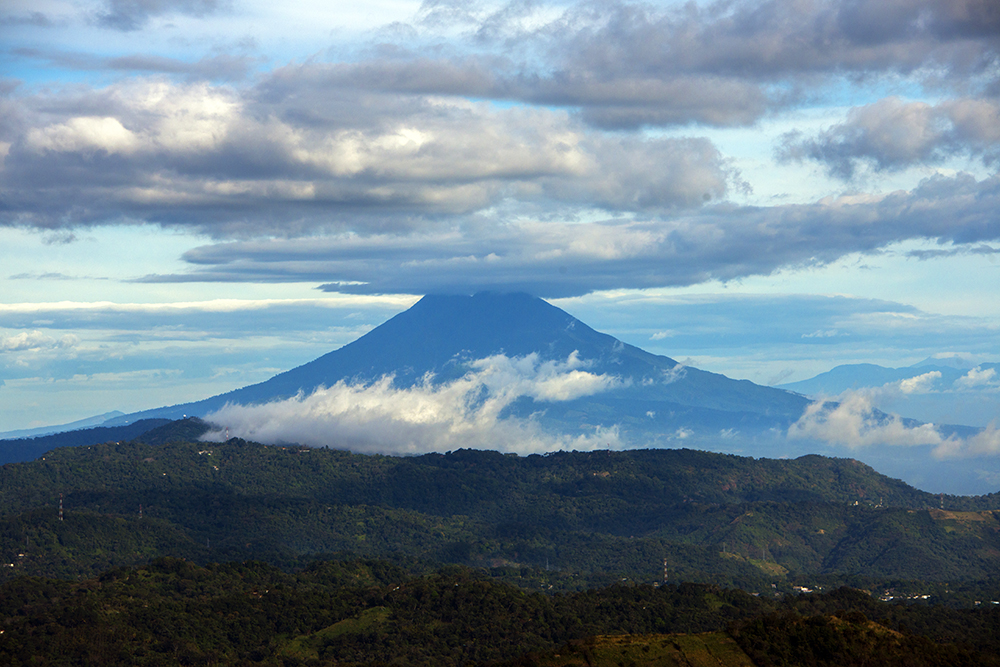 Volcanic landscape viewed from Puerta del Diablo