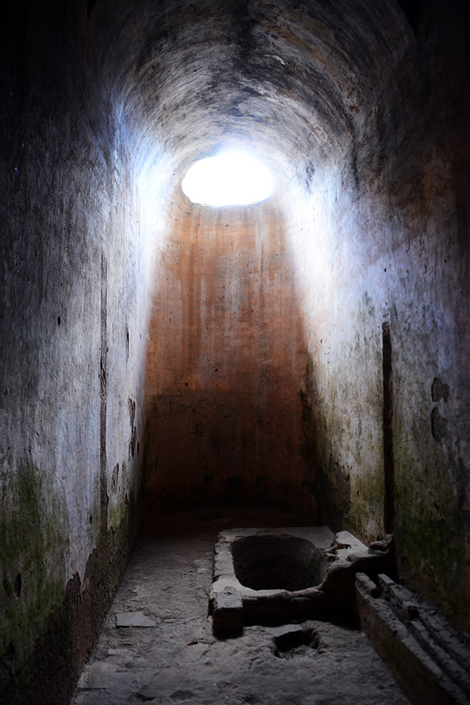 Historic bath at the Convento de las Capuchinas in Antigua