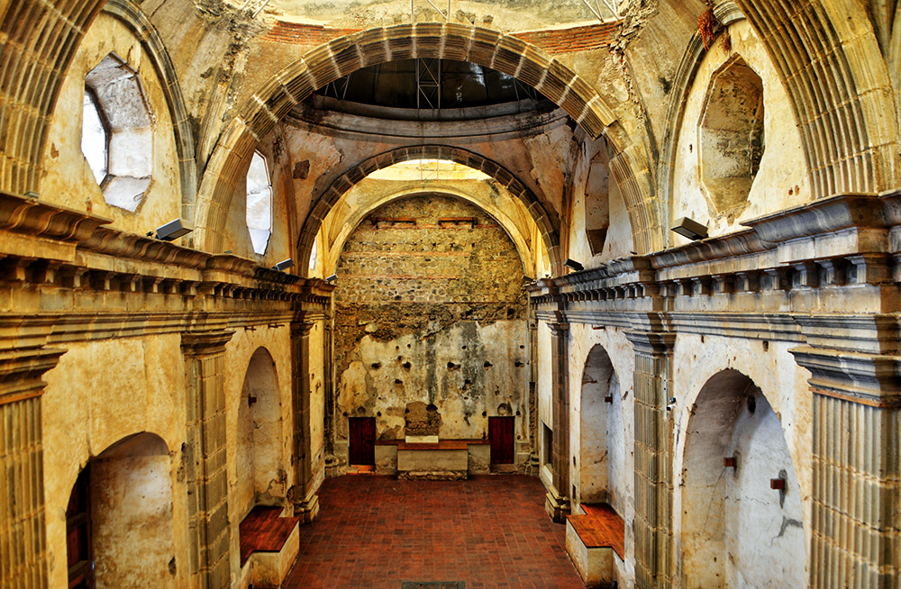Interior of the Convento de las Capuchinas in Antigua