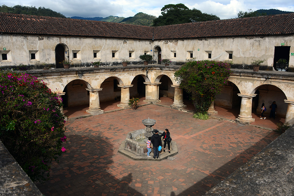 Courtyard of the Convento de las Capuchinas in Antigua