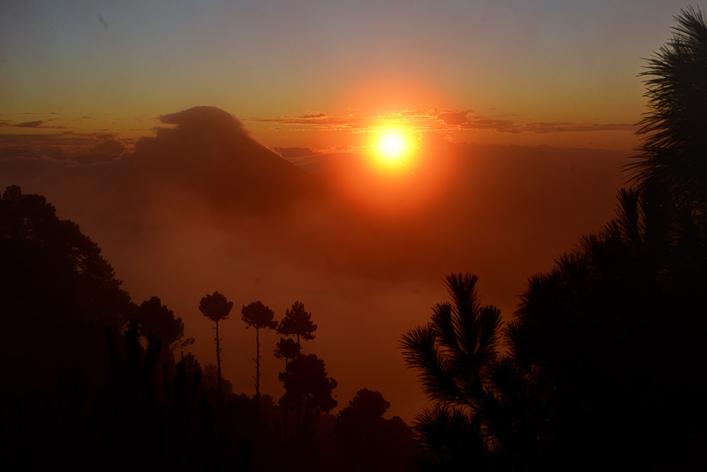 Volcán de Agua at sunrise in Guatemala