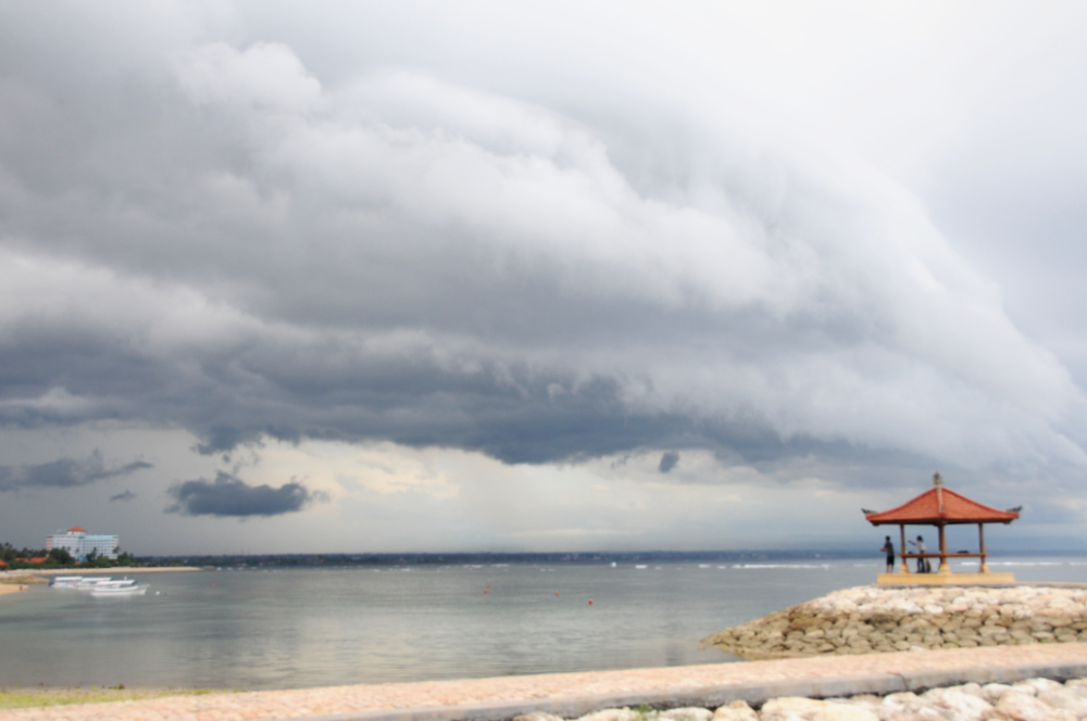 Storm Indonesia Bali Storm