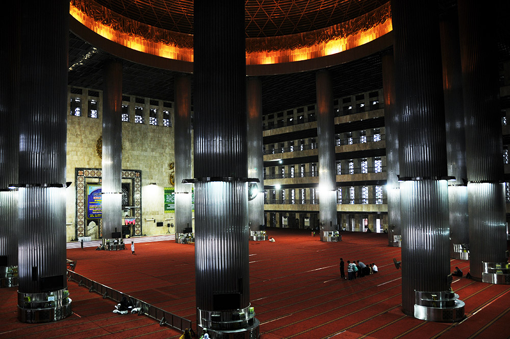 Inside the Istiqlal Mosque Indonesia Jakarta Istiqlal Mosque Interior