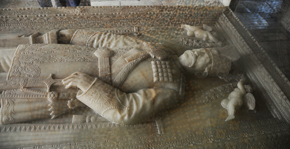 Iran Tehran Naser al-Din Shah Sarcophagus