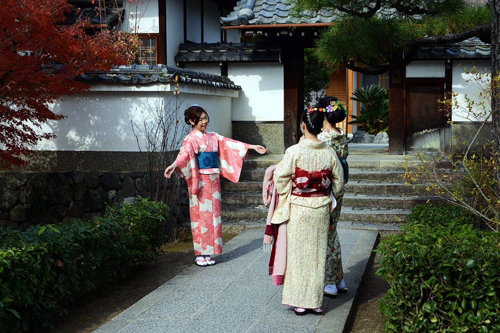 Geishas in Arashiyama, Kyoto