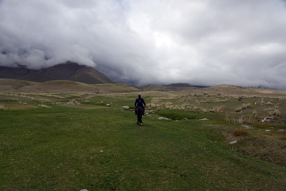Kyrgyzstan Riding Start