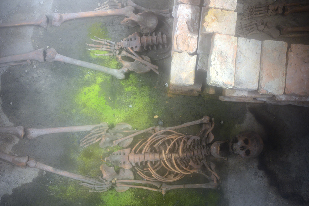 Archaeological human remains near Sint-Catharinakerk