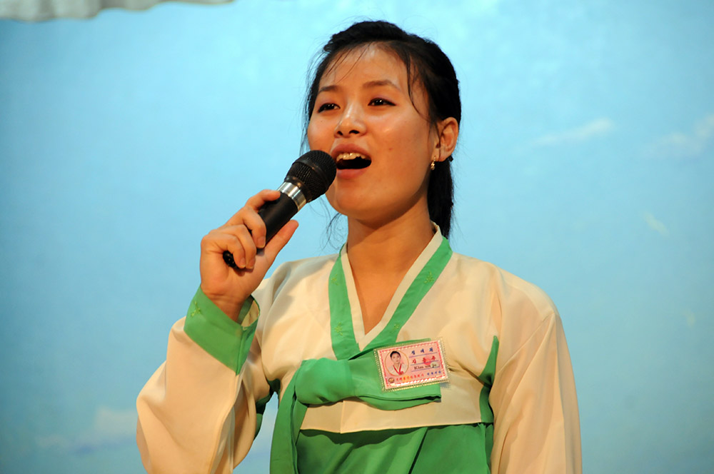 North Korea Pyongyang Restaurant Singer