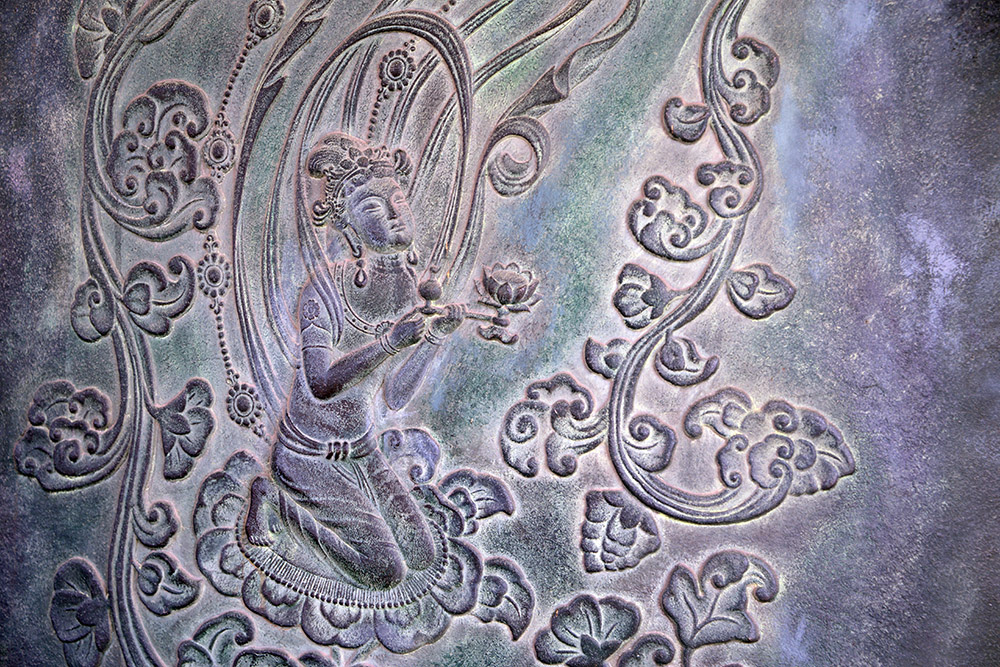 Details on a replica of the Bell of King Seongdeok