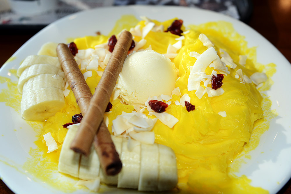 Dessert served at a coffee shop in Gyeongju